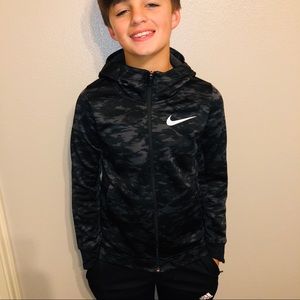 Nike Therma Elite Basketball Black Camo Hoodie